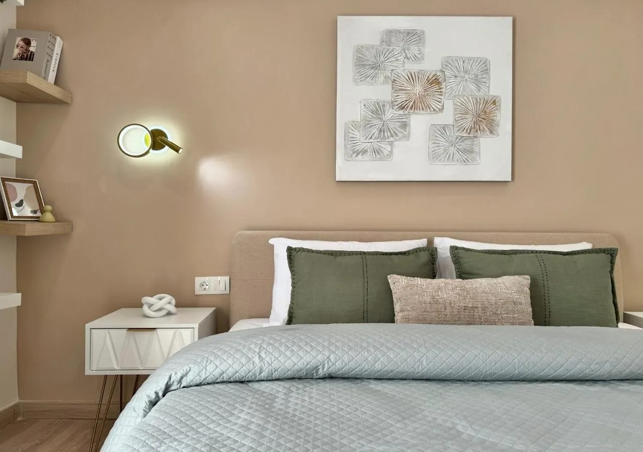 Aura Modern Home Thessaloniki 0*,